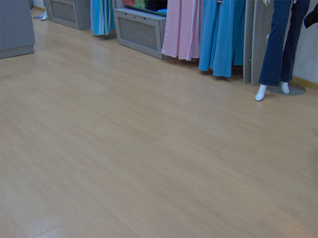 Pinto Piso Laminado